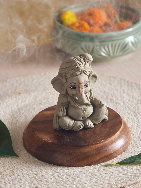 Sumukha: One with a Beautiful and Auspicious Face | Plantable Clay Ganesha | 3.7 inches